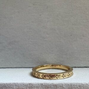 Norm Jewels Women’s Vintage Style Band Ring in 14k Yellow Gold Size 10